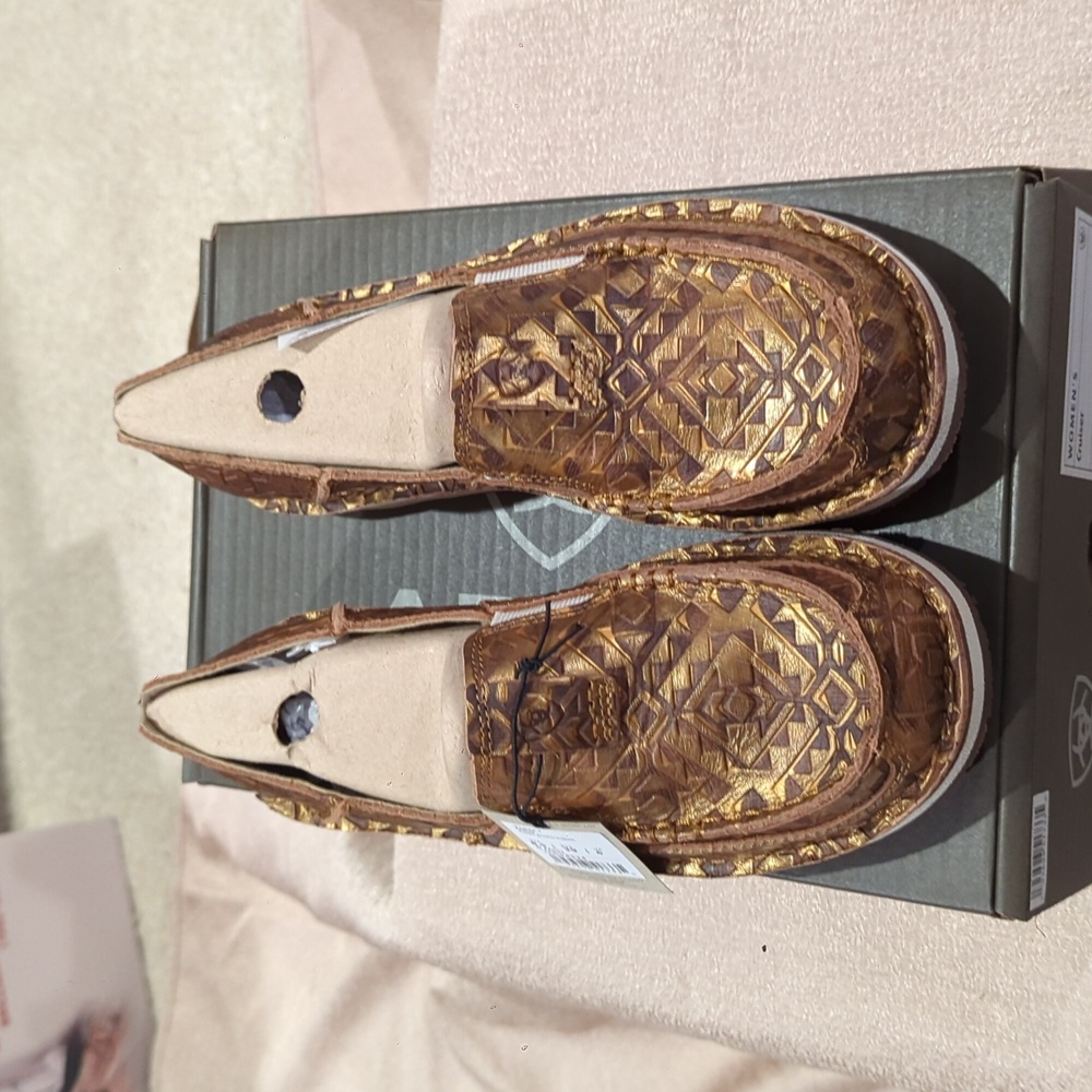 Ariat gold leather flats size 8.5